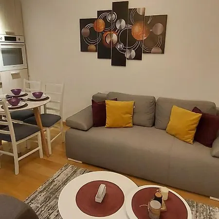 Am * زلاتيبور